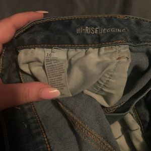 Medium wash American eagle high rise jeggings